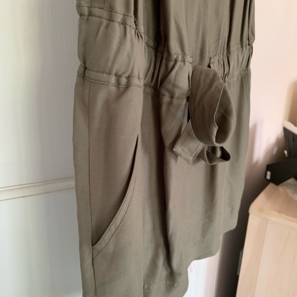 NWOT Banana Republic Green Romper - Picture 4 of 6